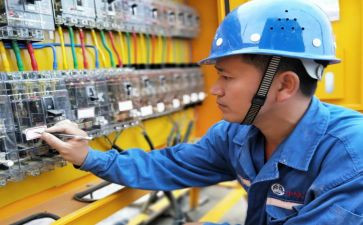 2024电工年终总结8篇