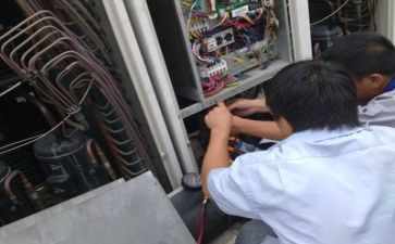维修合同参考8篇