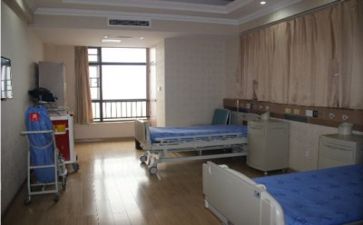 医院年终述职报告范文8篇